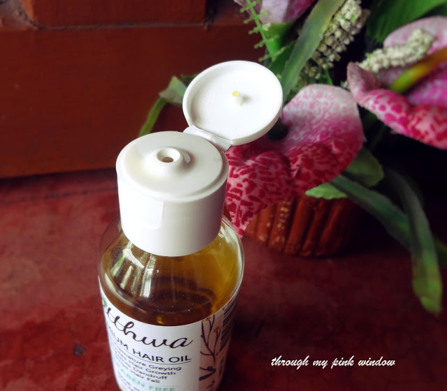 Satthwa Premium Hair Oil "Satthwa Premium Hair Oil review @throughmypinkwindow"