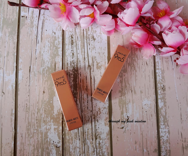 Review and Swatchs of Lakme 9 To 5 Primer + Matte Lipstick in M19 Blush Book And MP7 Rosy Sunday
