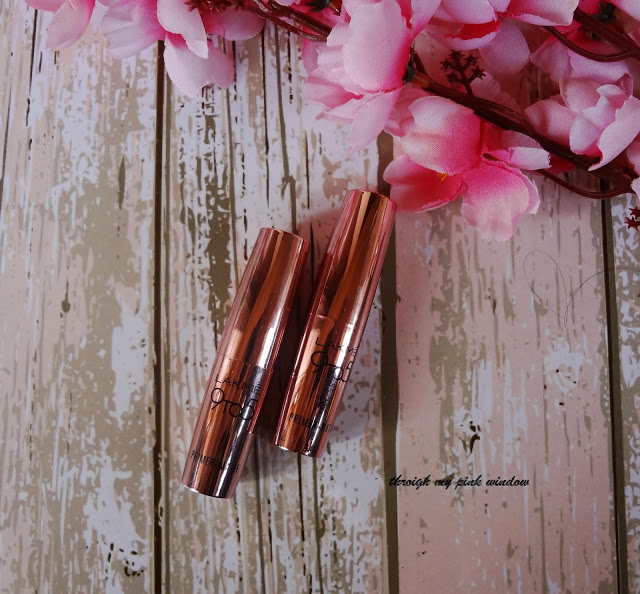 Review and Swatchs of Lakme 9 To 5 Primer + Matte Lipstick in M19 Blush Book And MP7 Rosy Sunday