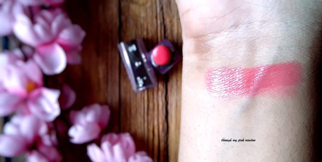  Loreal Paris Color Riche Nutri Shine Lipstick in shade in Vivid Rose: Review, Swatches and LOTD
