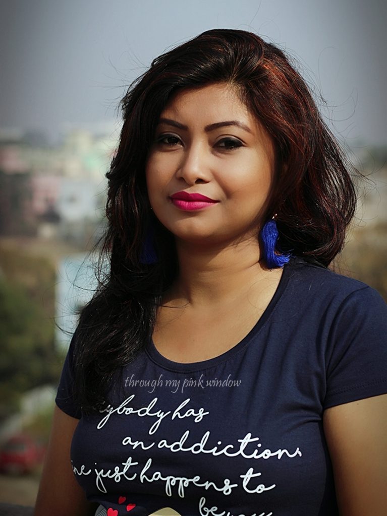 MyGlamm Perfect Curves Lip crayon in Cosmopolitan Review