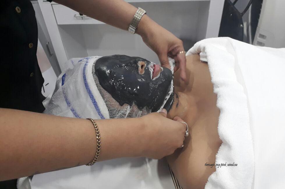 VLCC 7x Ultra Rejuvenating Charcoal Facial