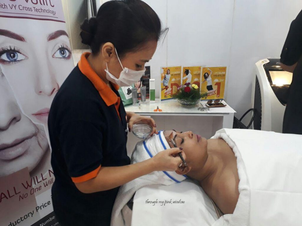 VLCC 7x Ultra Rejuvenating Charcoal Facial