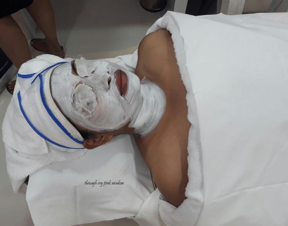 VLCC 7x Ultra Rejuvenating Charcoal Facial