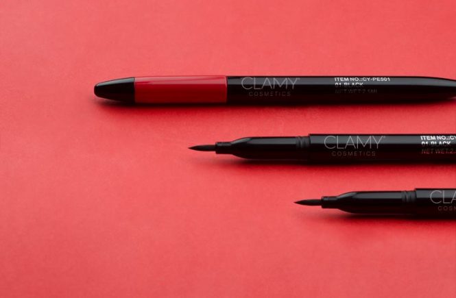 Wear Dynamic Pen Eyeliner the right way from Clamy Cosmetics