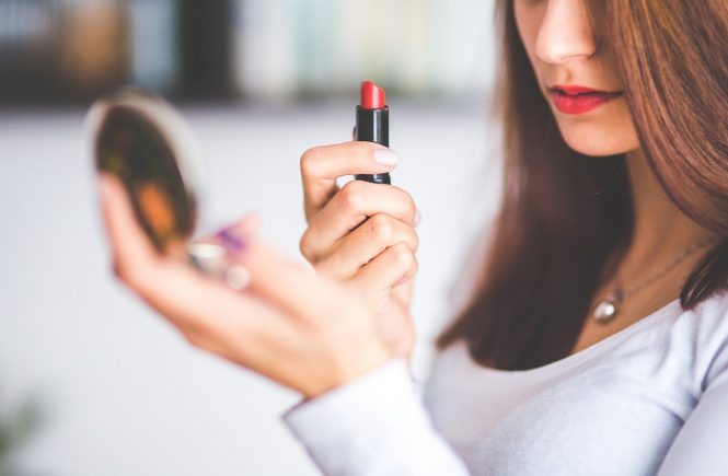 A Guide to the Best Everyday Makeup Routine You Need